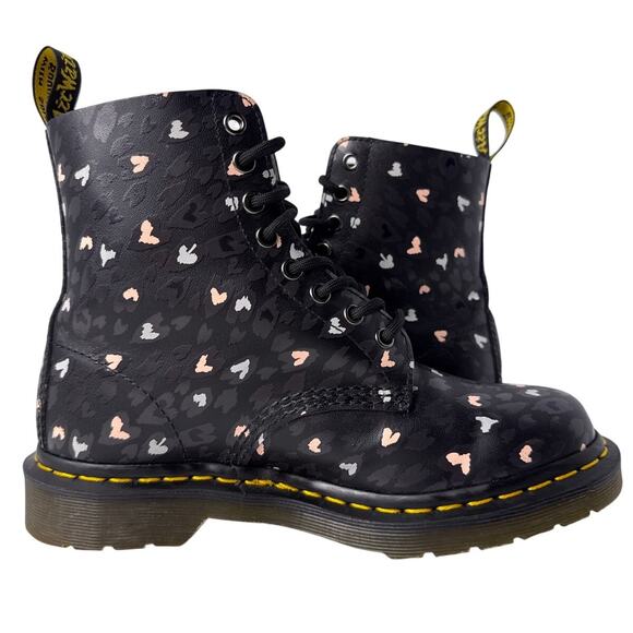 Dr. Martens 1460 Pascal Boots Wild Hearts Printed Womens US 8 Black Leather Pink - Picture 6 of 13